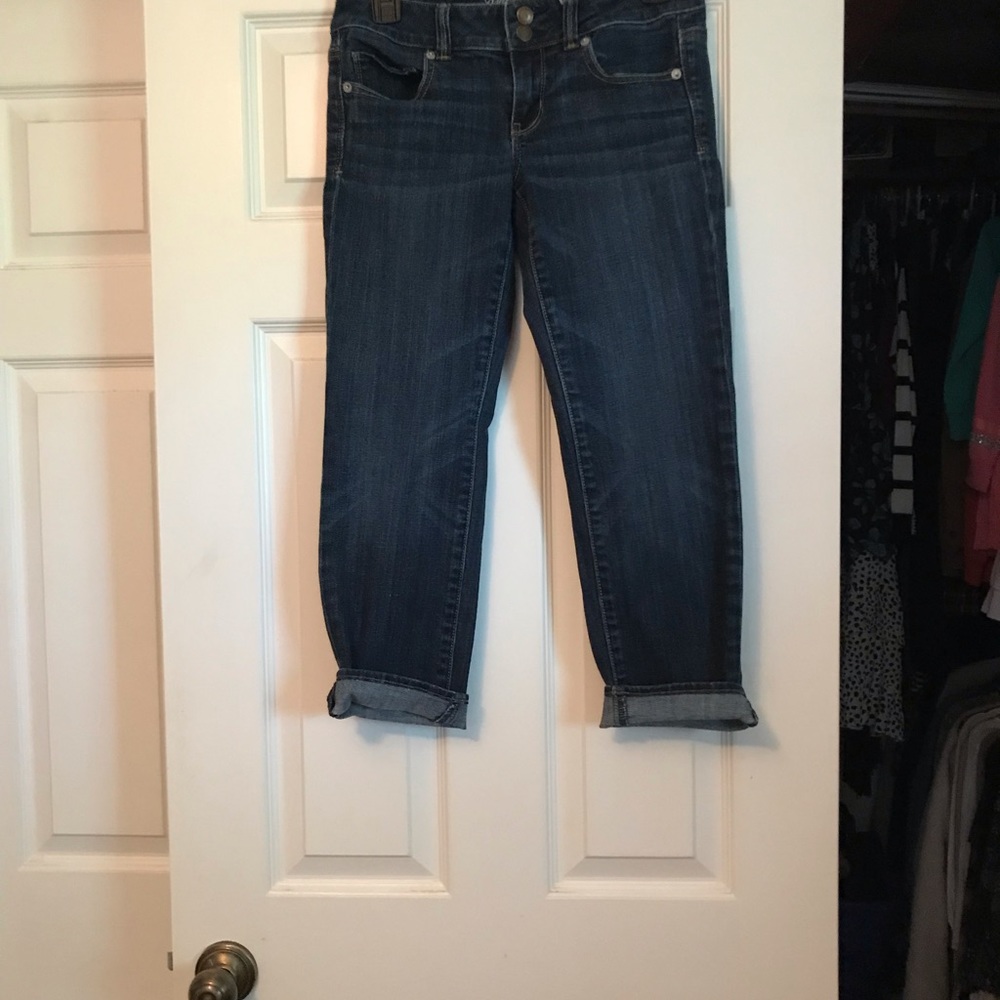 AMERICAN EAGLE Size 4 capri/cropped jeans